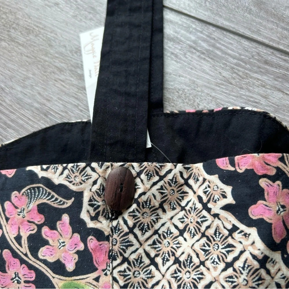 NWT Vintage  Maggie Walt Straps Black Batik Antika Tunic - Picture 13 of 14